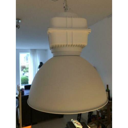 Industriële witte hanglamp
