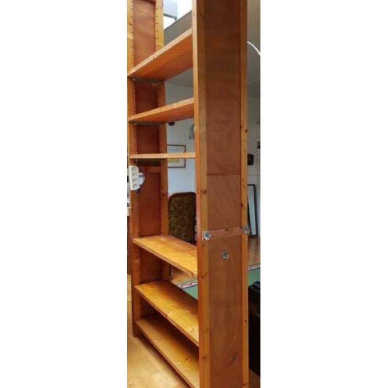 solide houten Bruynzeel Monta boekenrek / magazijnstelling