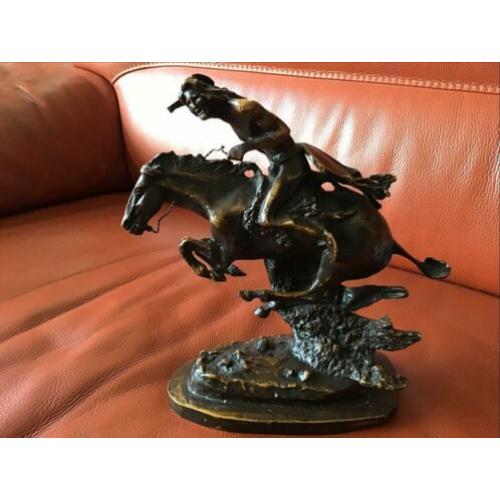 Frédéric Remington beeld brons