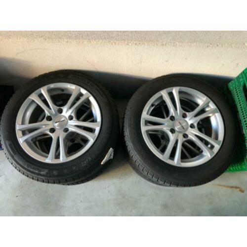 Winterbanden met velgen 4 stuks 205/55R16