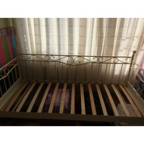 1 persoonsbed 90x200 met matras