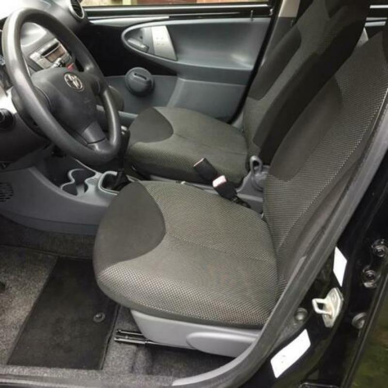 Toyota Aygo 1.0 12V Vvt-i 5DRS 2009 Zwart