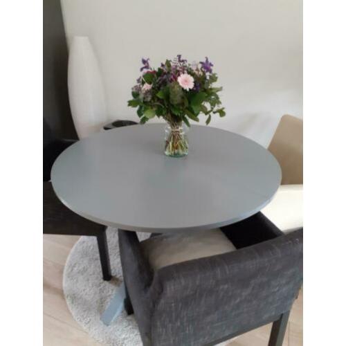 Ronde grijze eettafel 120 x 75