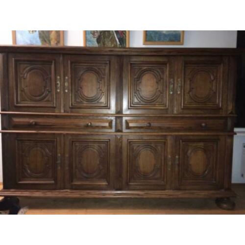 Mooi, groot houten dressoir