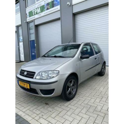 Fiat Punto 1.2 3DR 2004 | **NIEUW APK 18-02-2021**