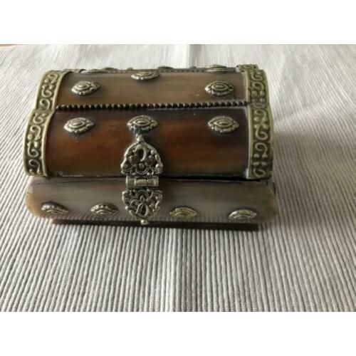 Sieradendoosje verzameldoosje 12X9x6,5cm.