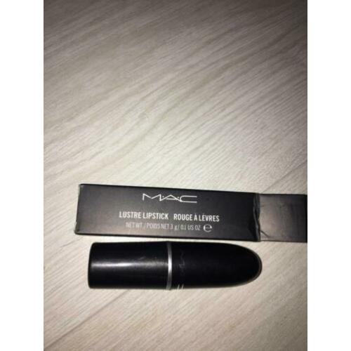 Mac lipstick flat out fabulous