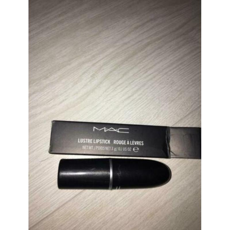 Mac lipstick flat out fabulous