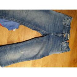Jongenskleding MT 146-152 broeken en sweater