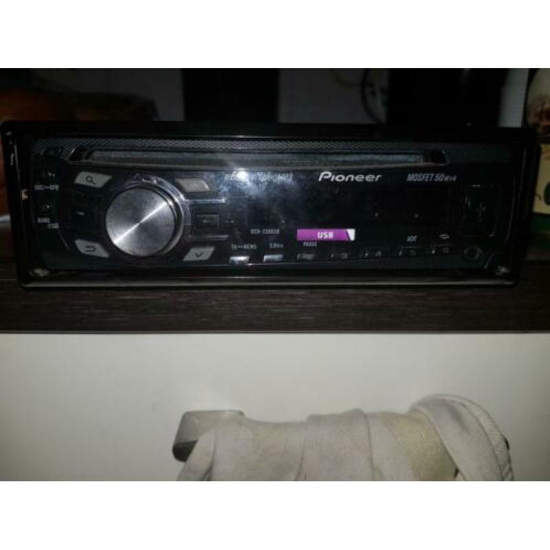 Auto radio