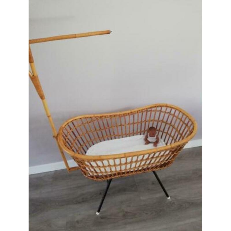 Vintage rotan wiegje