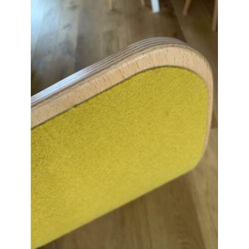 Wobbelboard naturel met mosterd vilt