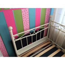 1 persoonsbed 90x200 met matras