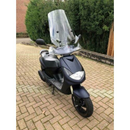 Zeer nette Peugeot Vivacity Sportline (Blauw kenteken)