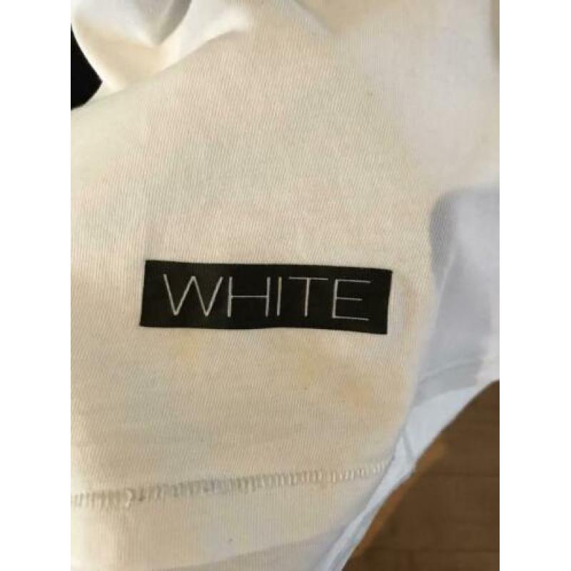 Off white t shirt