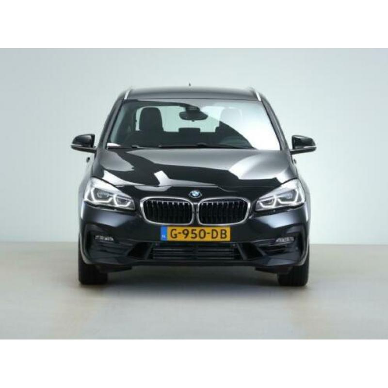 BMW 2 Serie Active Tourer 220i High Executive Edition Achter