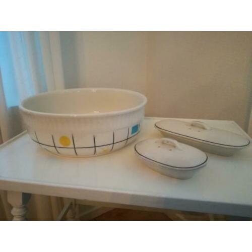 Steingutfabrik VEB Torgau waskom en zeep/kammenbakje