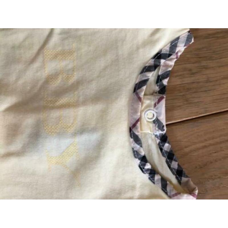Burberry T-shirtje maat 62/67 zgan