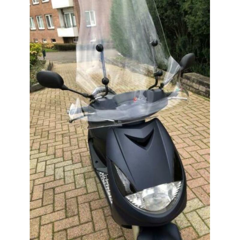 Zeer nette Peugeot Vivacity Sportline (Blauw kenteken)