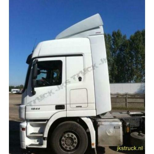 Dakspoiler + zijfenders Mercedes-Benz Actros -