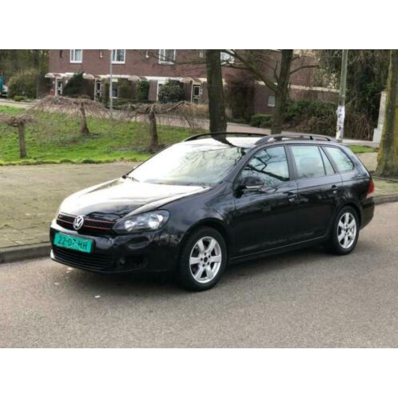 Volkswagen GOLF 1.6 TDI BlueMotion 2010