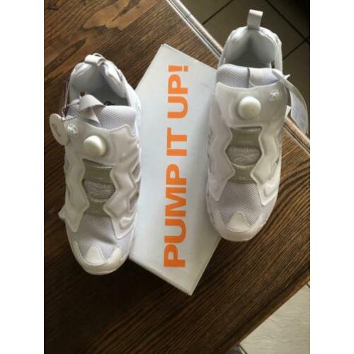 Reebok pump it up. Maat 8.5 = 41