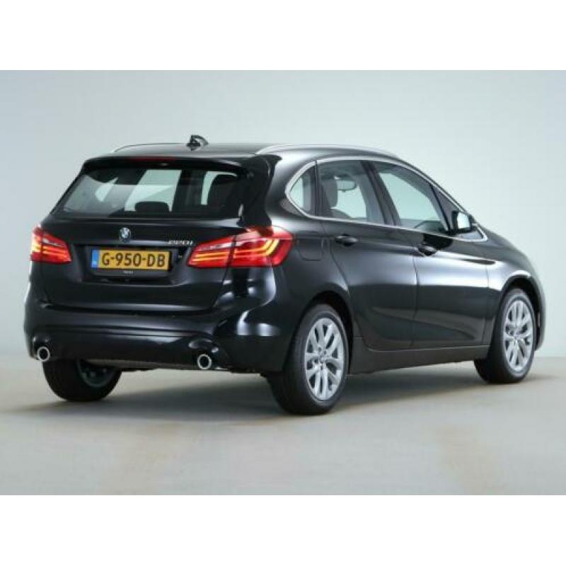 BMW 2 Serie Active Tourer 220i High Executive Edition Achter