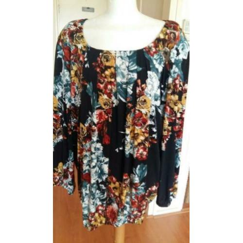 Prachtige blouse; magna (52-54) nieuw.