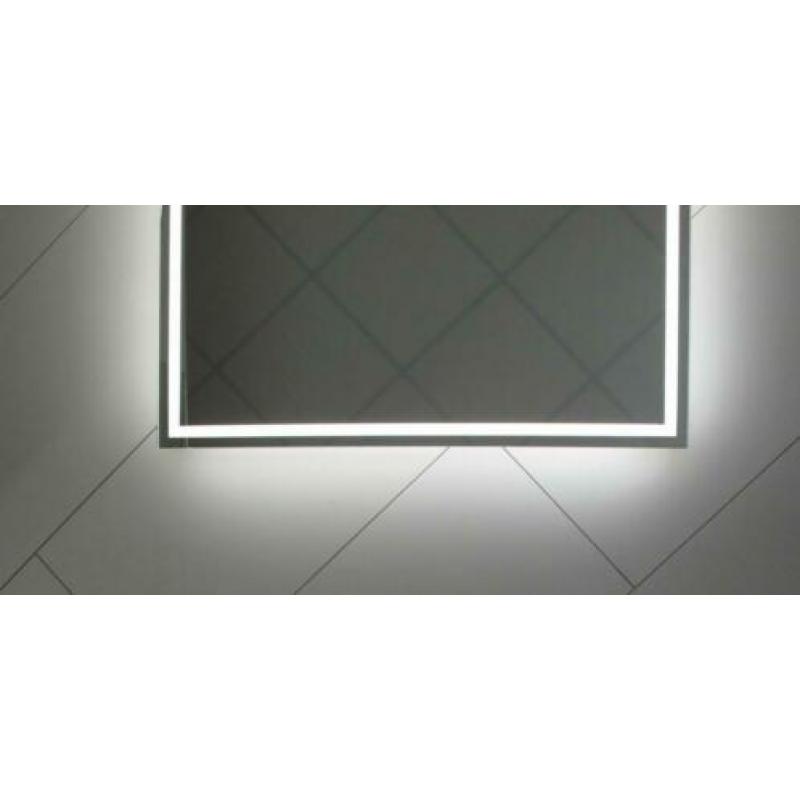 Spiegel met hi-power LED, dimfunctie en verwarming 80x70cm