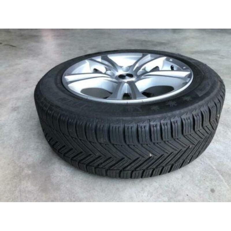 Winterbanden met velgen 4 stuks 205/55R16