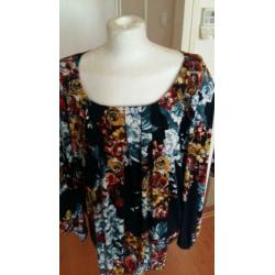 Prachtige blouse; magna (52-54) nieuw.