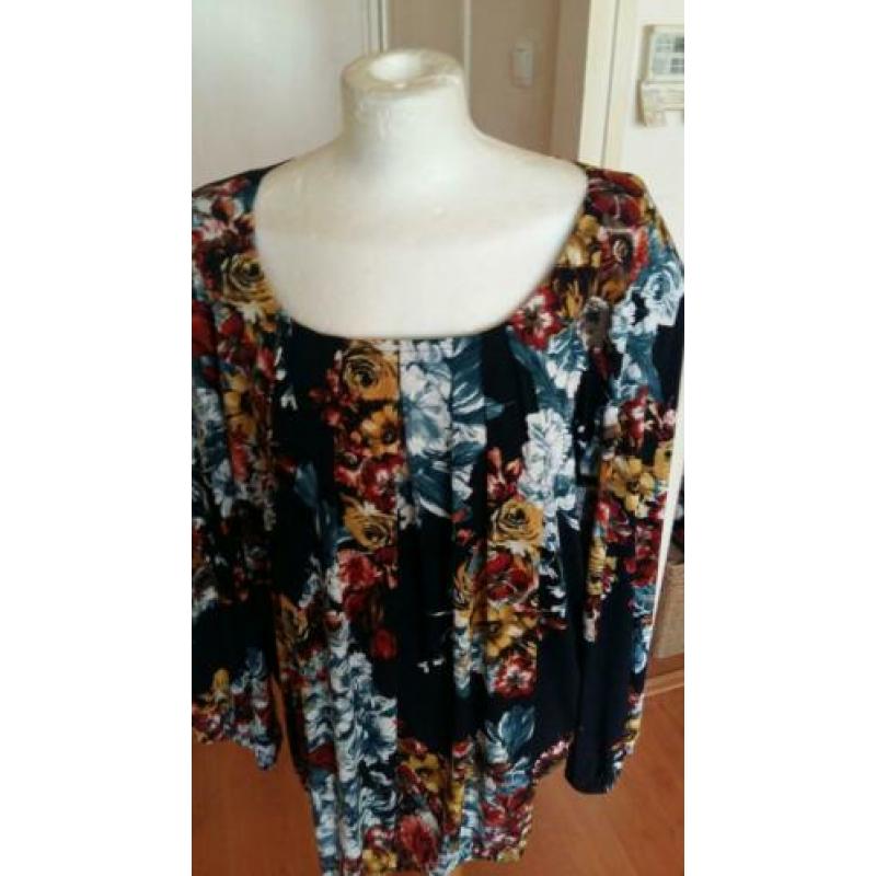 Prachtige blouse; magna (52-54) nieuw.