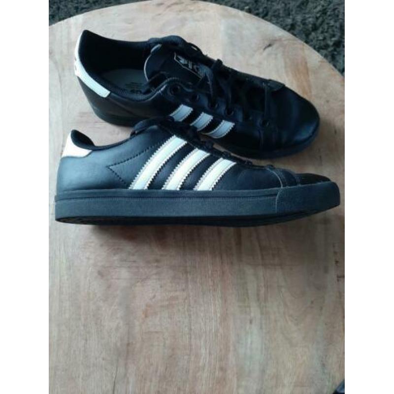 Addidas sneakers jongen