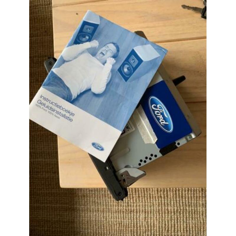 Ford Focus Fiesta 2Din Sony MP3 radio inc keycode