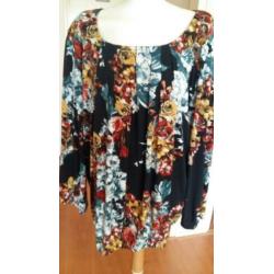Prachtige blouse; magna (52-54) nieuw.