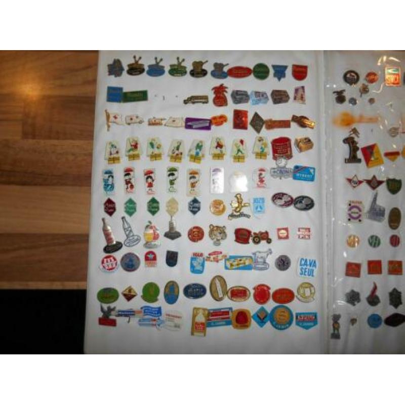Heel Veel Speldjes Album Buttons Pins