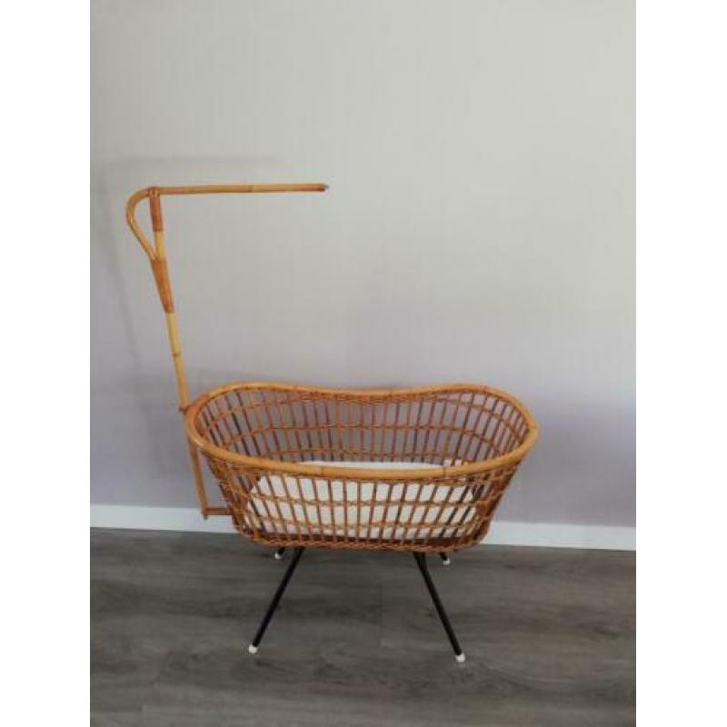 Vintage rotan wiegje