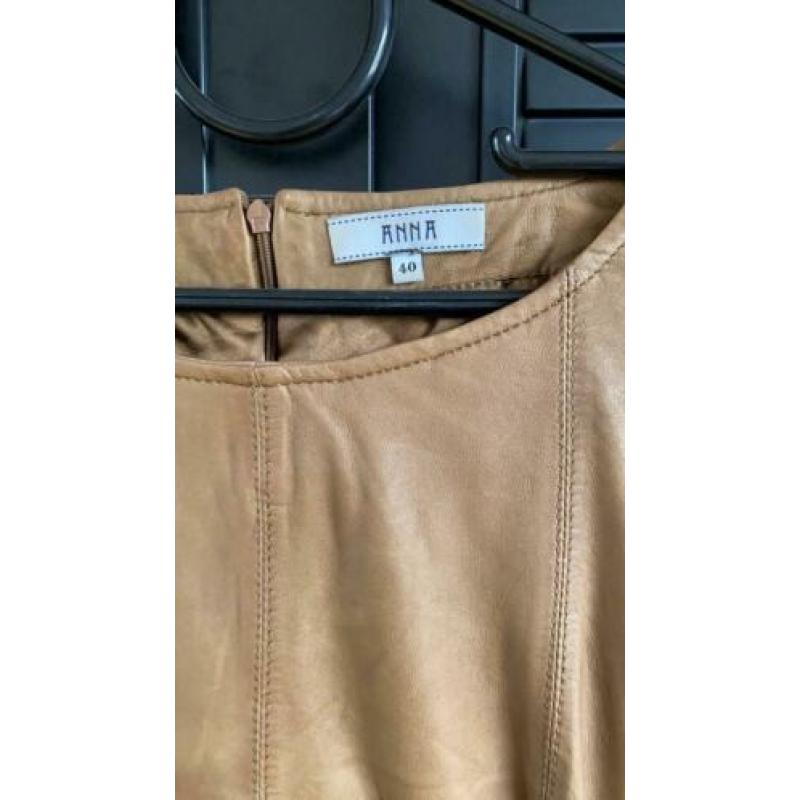 Leren jurk Anna van Toor maat 40 camel cognac