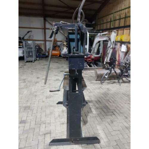 werkplaatspers 80 ton