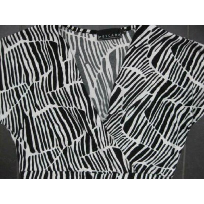 Jurk met zwart-wit print, zebra, korte mouw maat L, mt 40