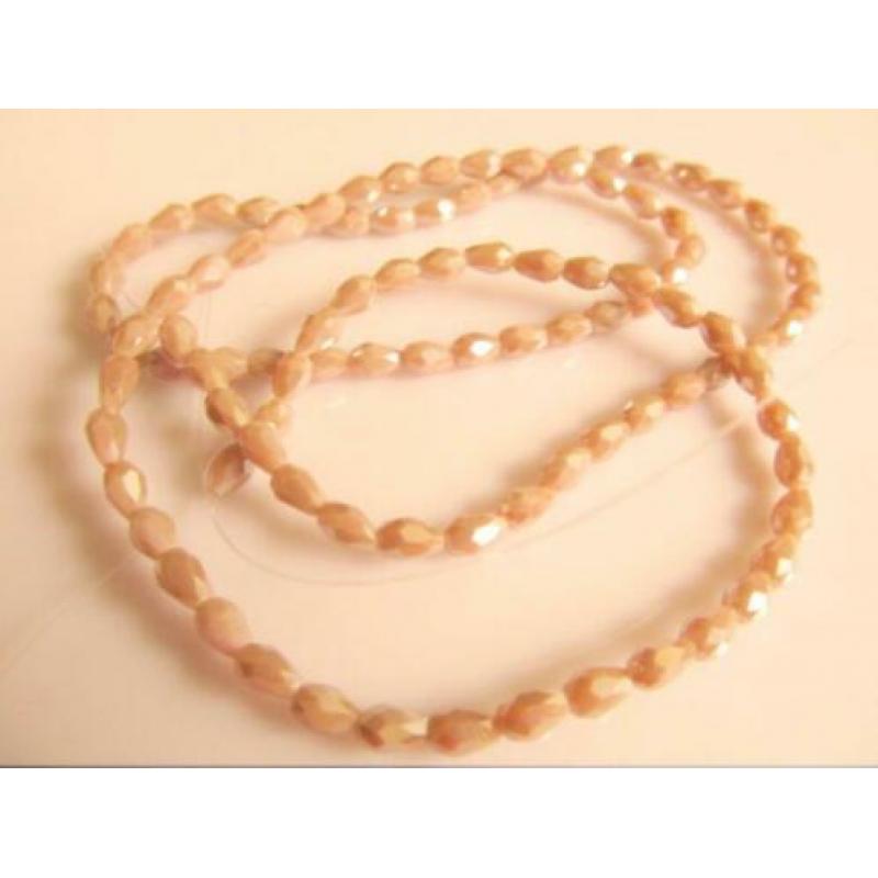 Kristalglas druppel kraal donker beige circa 5x3.5 mm