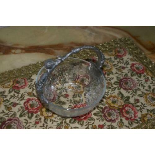 Prachtige bonbon/suiker pot met verzilverde houder!