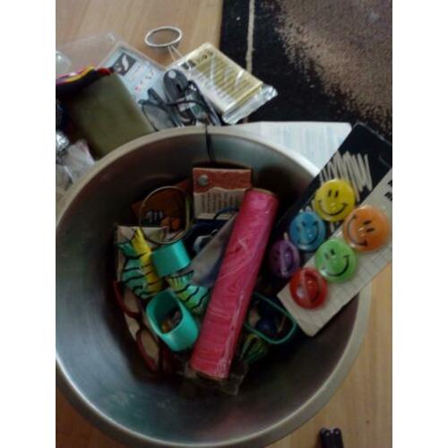 Grote bak spulletjes voor verkoop op bv rommelmark