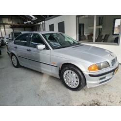 BMW 3-serie 316i Executive CLIMATE CONTROL/ O.H BOEKJES/ TRE
