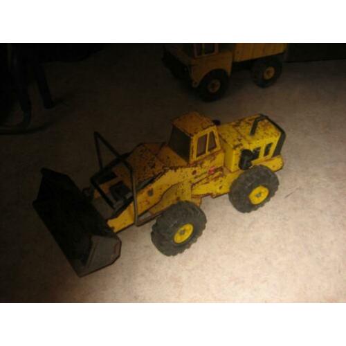 GroteTonka buldozer en kiepwagen