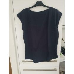 Donkerblauw t-shirt met print maat L NIEUW