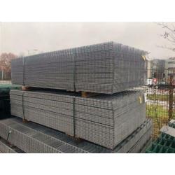 40m Gegalvaniseerd Hekwerk 123cm hoog - 2e keus palen