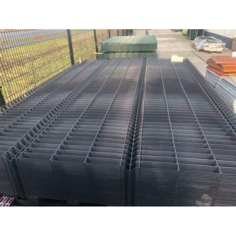 Compleet pakket: 105m1 Enkelstaafsmat 5x5mm Zwart RAL 9005