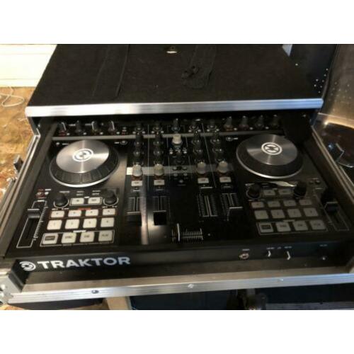 Native Instruments Traktor Kontrol S4 MK2 in flightcase