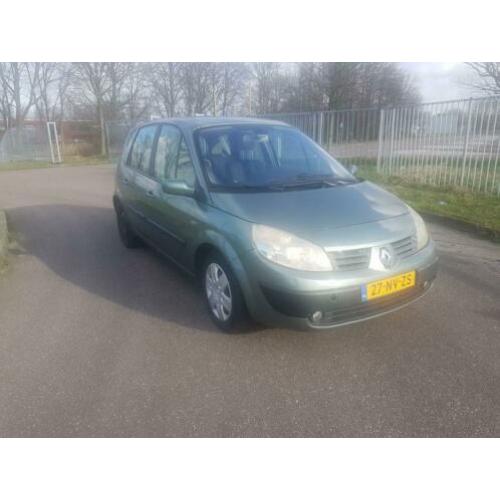 Renault Scénic 2.0-16V Priv. Comf.